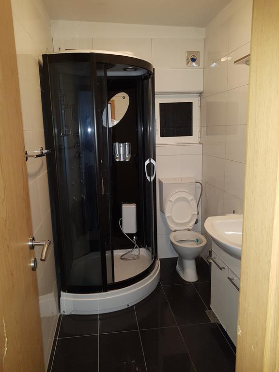 Apartman 4 Kilometar To City Centar Сплит Екстериор снимка