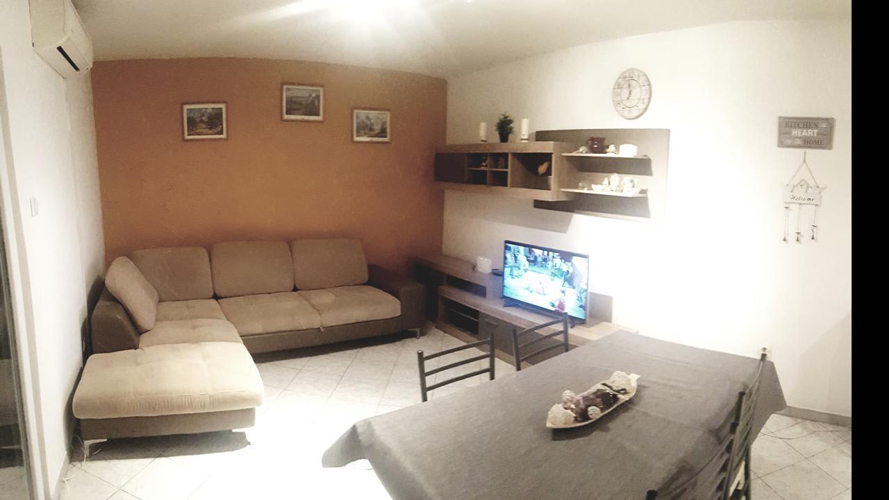 Apartman 4 Kilometar To City Centar Сплит Екстериор снимка